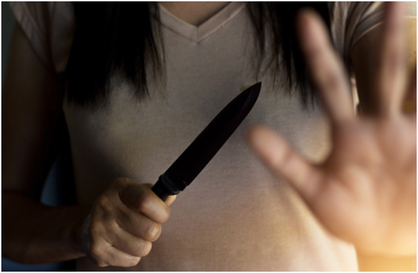 Վիճաբանության ժամանակ քույրը դանակով հարվածել է եղբորը՝ պատճառելով մարմնական վնասվածք